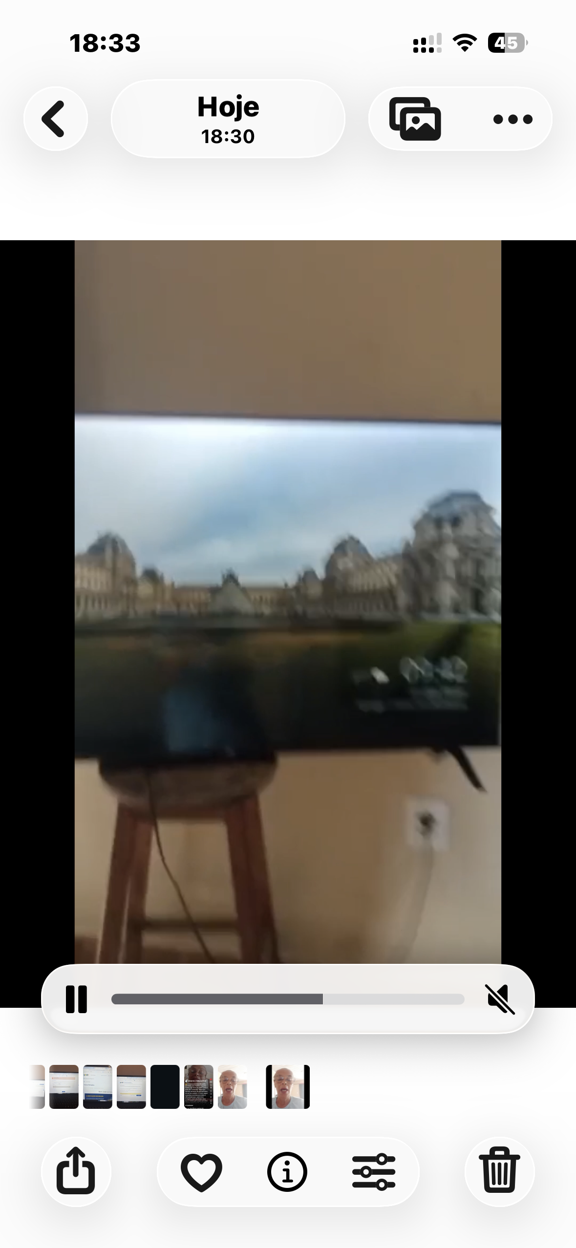 Em Itabuna, professora vende televisão para não perder a casa após demissão